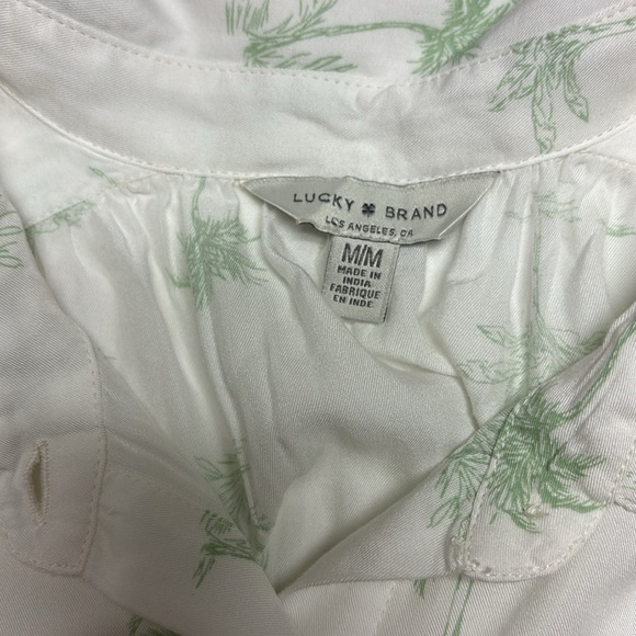Lucky Brand women’s short sleeve shirt with green palm trees size M - Picture 2 of 7